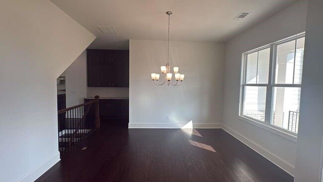 Building Photo - 5365 Travers Ln