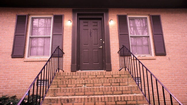 Primary Photo - 125 Highland Park Dr
