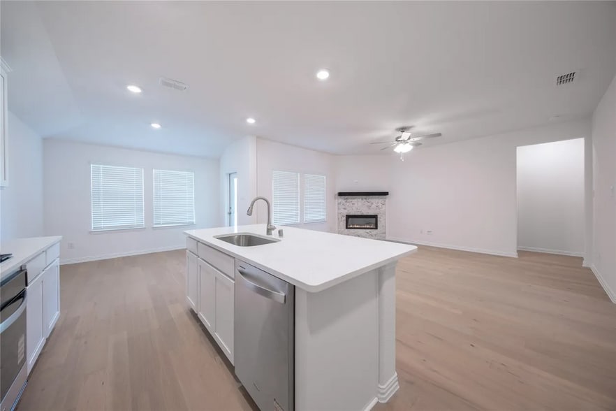 Building Photo - 1708 Blackbird Ln