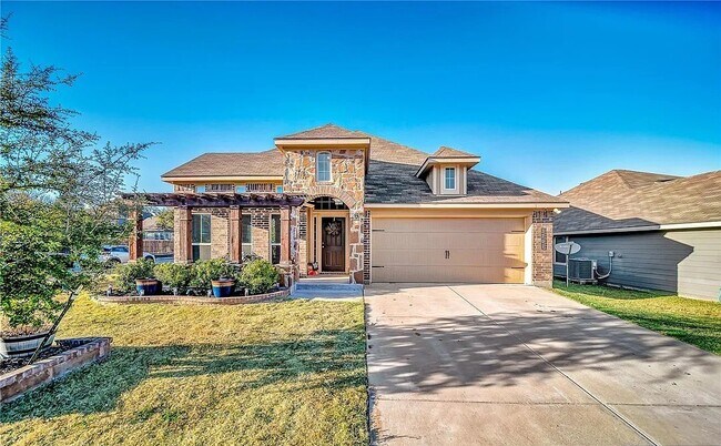 Building Photo - 3701 Castleton Dr