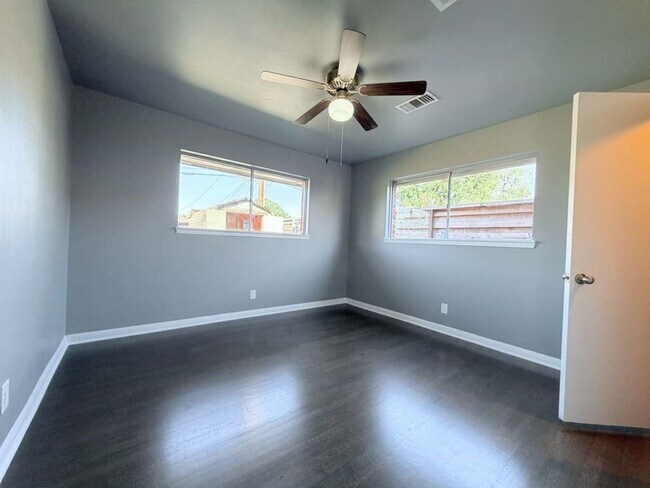 Building Photo - 7715 Catalina Ln