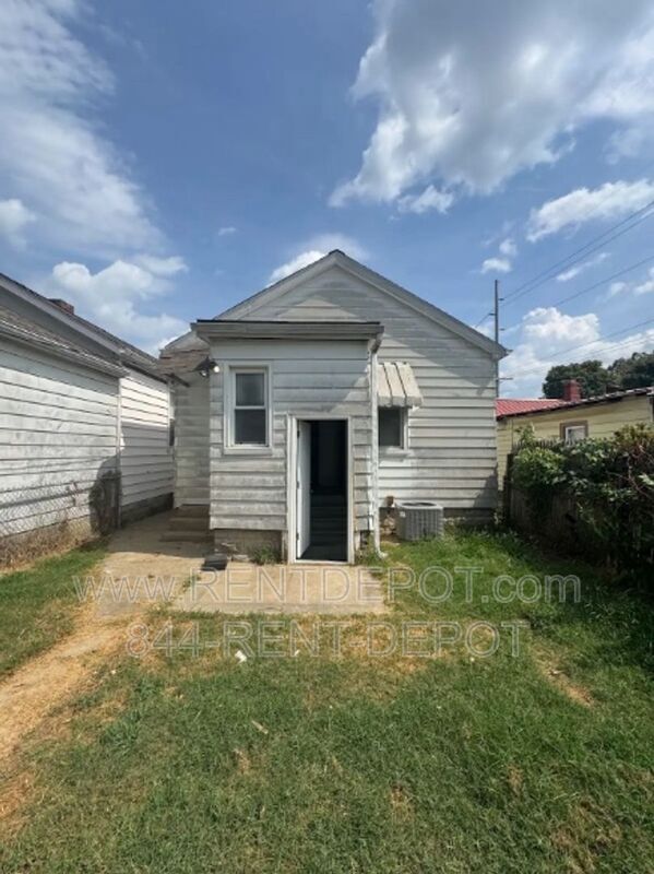 Building Photo - 1731 S Kerth Ave