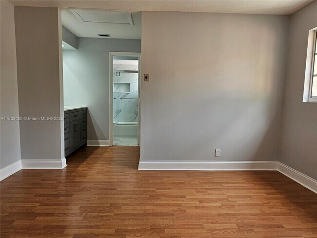 Building Photo - 1359 Springside Dr