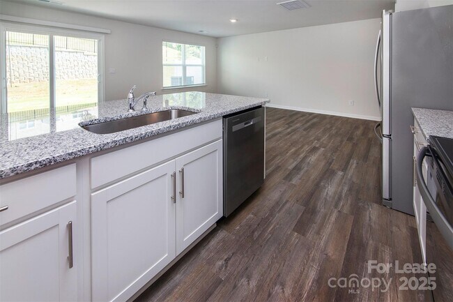 Building Photo - 5159 Hyrule Dr