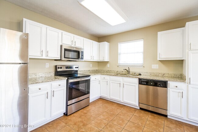 Building Photo - 9612 Arrowridge Dr