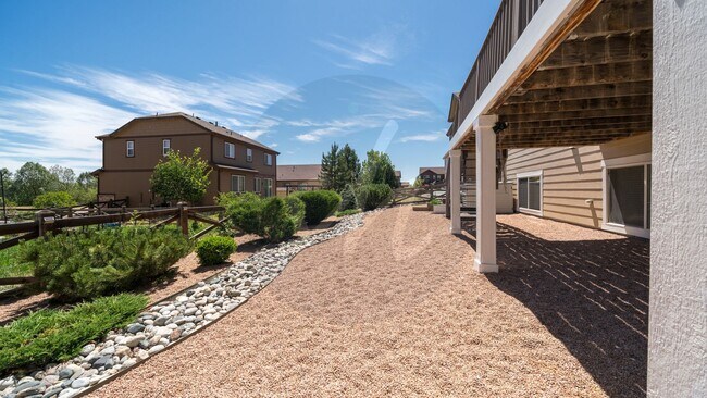 Building Photo - Stunning Home in Banning Lewis Ranch