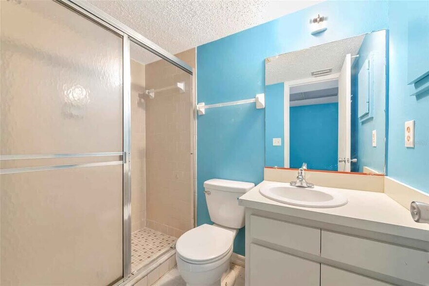 Building Photo - 3072 Lake Bayshore Dr