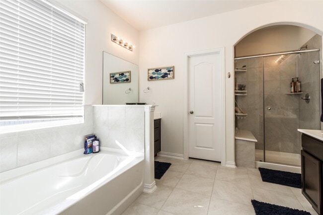 Building Photo - 6305 Rotherham St