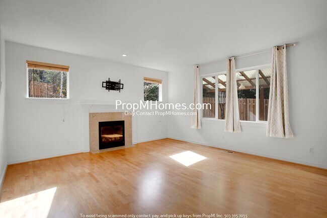 Building Photo - Spacious Bull Mountain 4 Bedroom Home - Huge Yard!