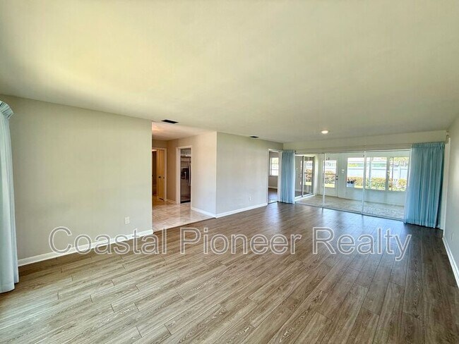 Building Photo - 14903 Imperial Point Dr N