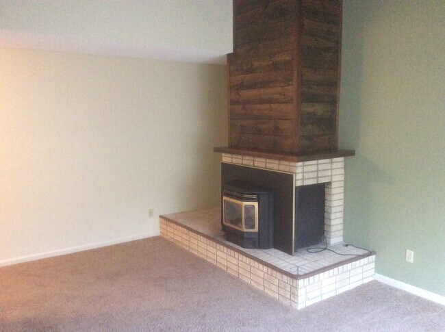 Building Photo - 3850 Woodglenn Pl