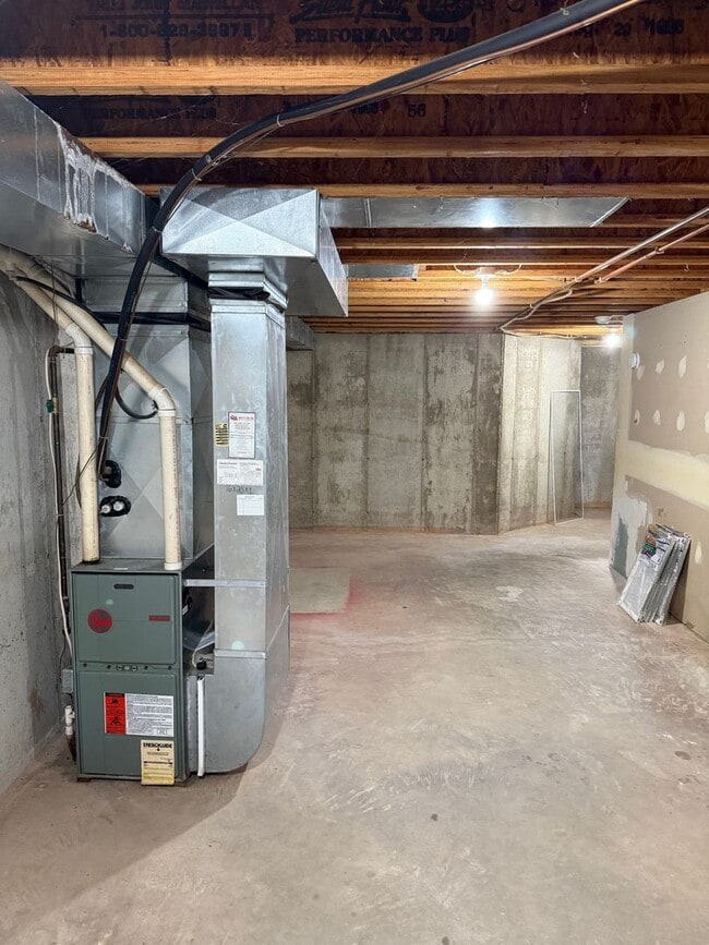 Building Photo - 510/512 Pheasant Drive