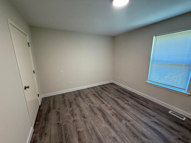 Building Photo - 1711 Hanover Blvd