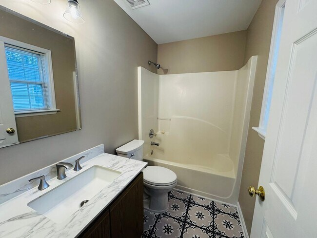 Building Photo - 6904 Fox Haven Pl