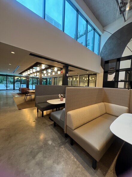 Building Photo - 95 NW 30th Ave