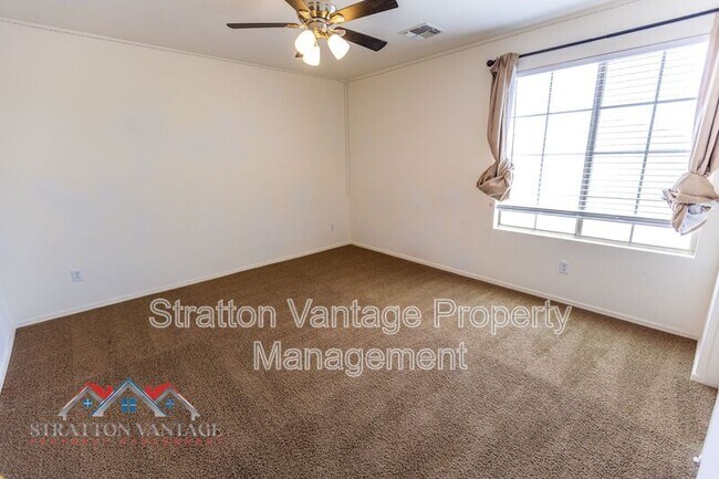 Building Photo - 2234 W Pima Ave