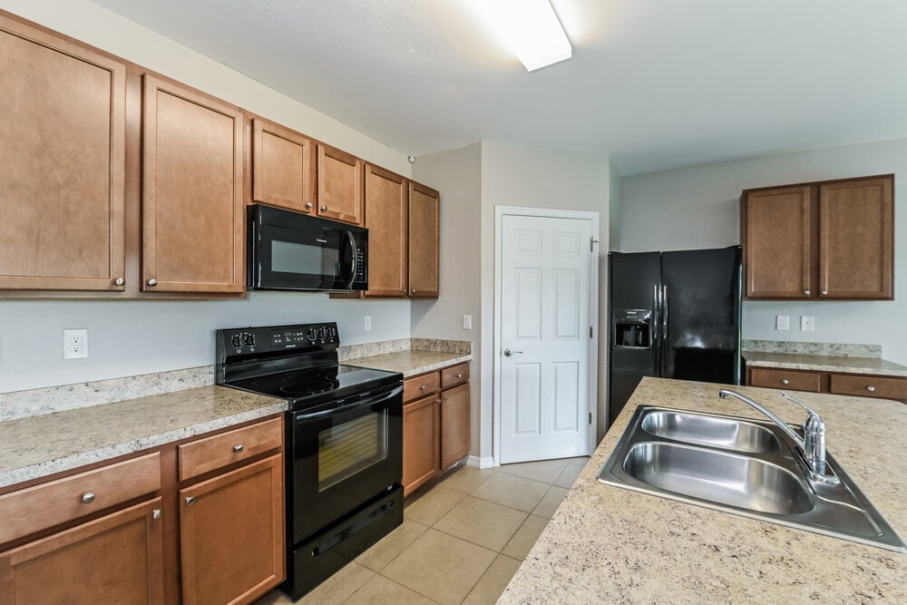 Building Photo - 449 SW 19th St