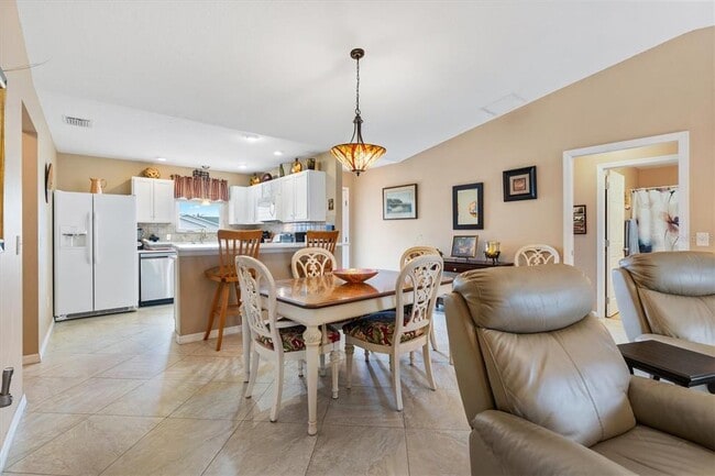 Building Photo - 470 Oboe Way