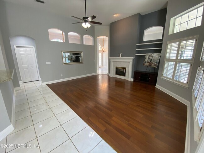 Building Photo - 7849 Rittenhouse Ln