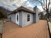 Building Photo - Charming Farragut Home with Large Fenced Yard and Wooded Access