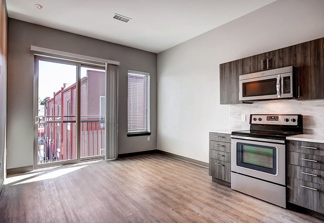 Studio kitchen/living - Detroit Terraces