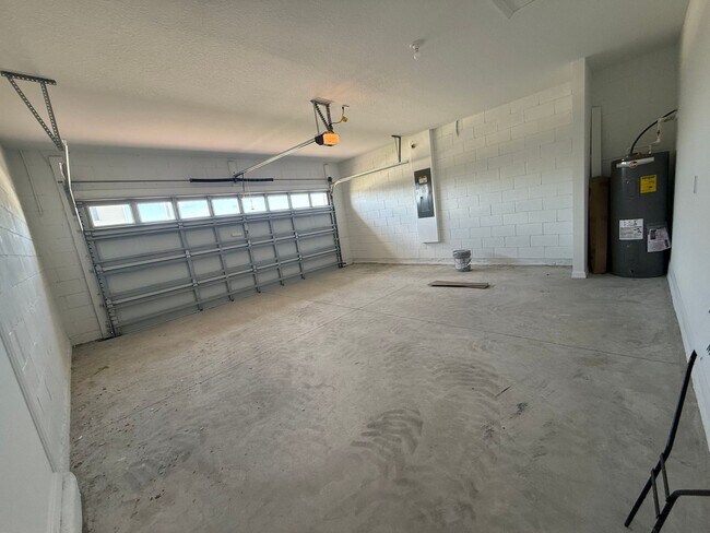 Building Photo - Stunning Eden Hills Home