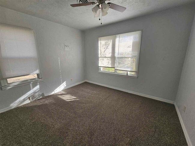 Building Photo - 2901 Prentice NW