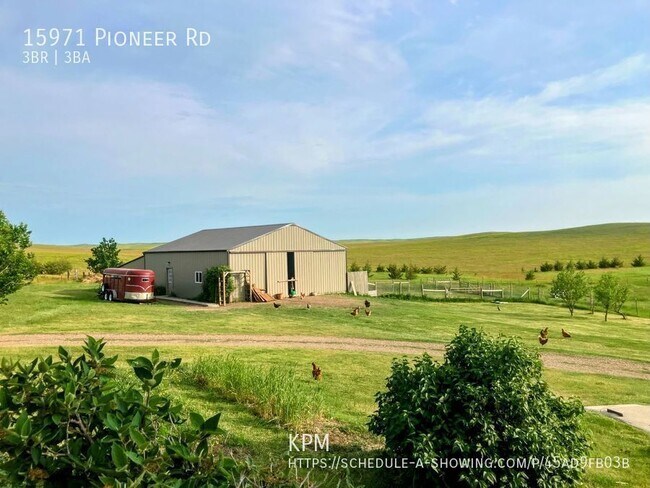 Building Photo - 15971 Pioneer Rd