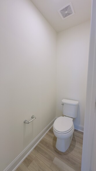 Building Photo - 21 Lavender Ln