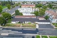 Building Photo - 9050 Huntington Dr