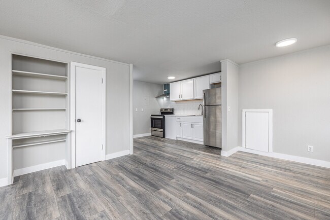 Building Photo - Shoshone