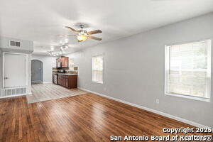 Building Photo - 1334 W Ridgewood Ct