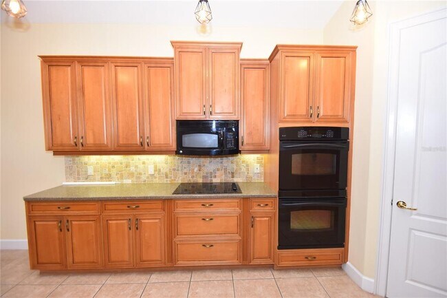 Building Photo - 43 Jasmine Dr