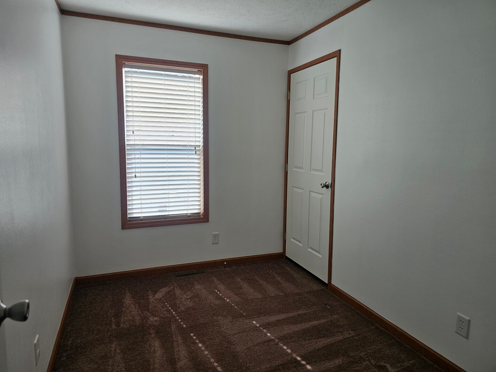 Building Photo - 2008 Heron Dr NW