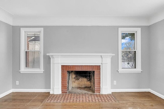 Building Photo - 5595 Cadieux Rd