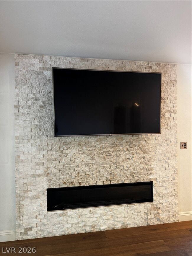 Building Photo - 956 Puerta Del Sol Dr