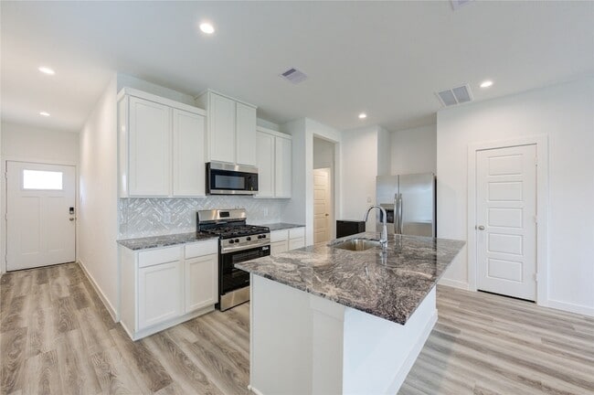 Building Photo - 10113 Berkeley Spgs Trl