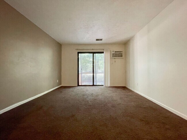 Building Photo - 2956 Vineland Ave SE