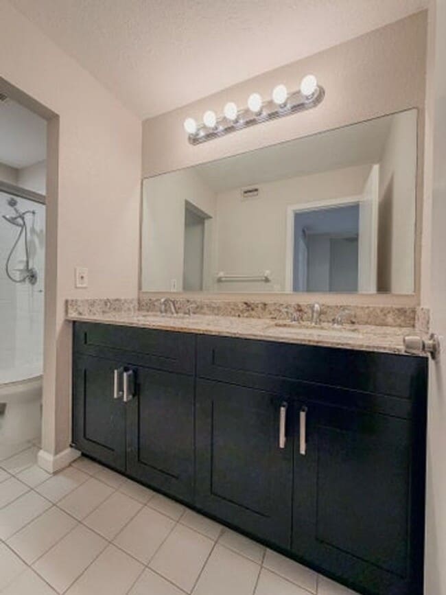 Building Photo - 1913 N Congress Ave