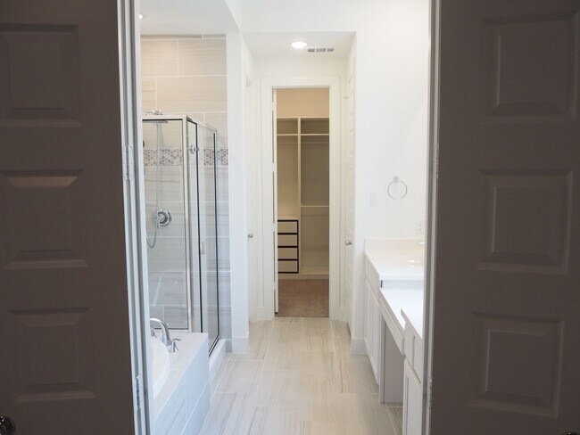 Building Photo - Beautiful 4 Bed 3 Bath Home in Aubrey