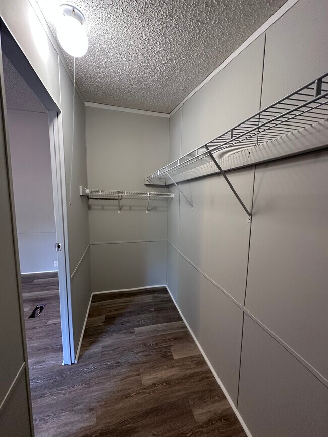 Building Photo - 252 Cobb Rd