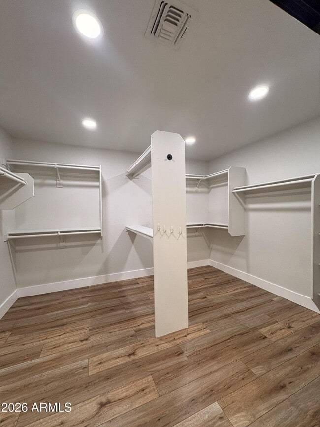 Building Photo - 13528 W Windsor Blvd