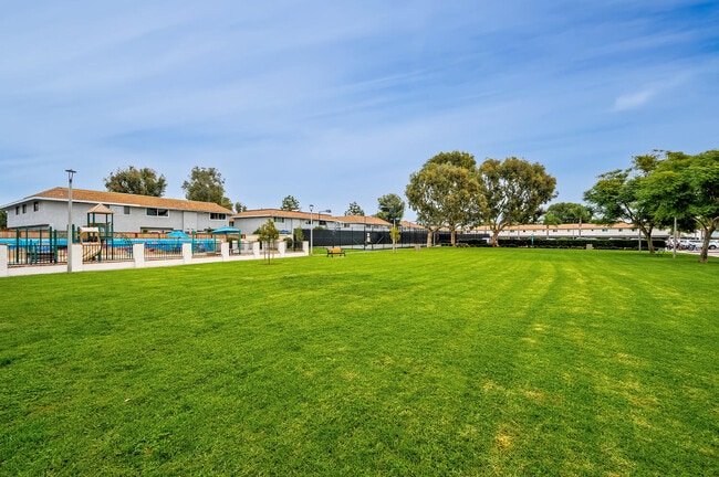 Building Photo - 9615 Adams Ave