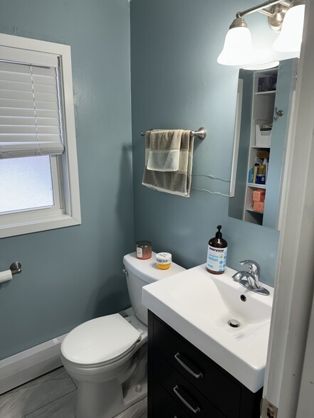 Building Photo - 3325 Stevens St