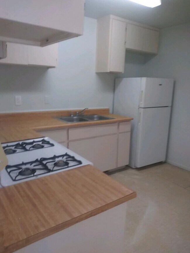 Building Photo - https://youtu.be/81MAkSCSvLo