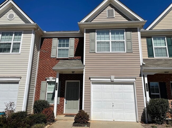 Building Photo - 246 Azalea Cir