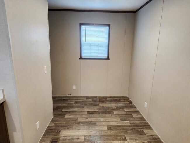 Building Photo - 543 Iowa