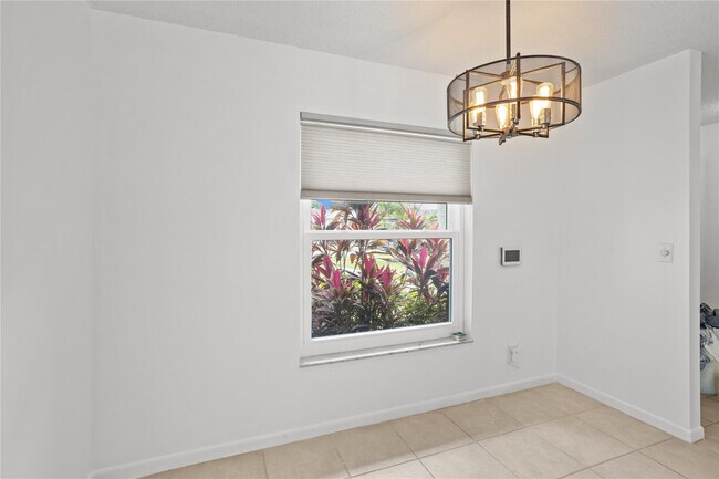 Building Photo - 6579 Country Way