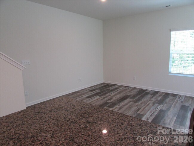Building Photo - 107 Blakeslee Ct