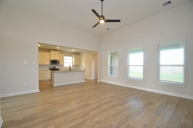 Building Photo - 2925 Floating Barque Dr